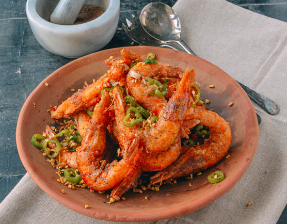 Salt-crusted citrus shrimp with chili dipping sauce